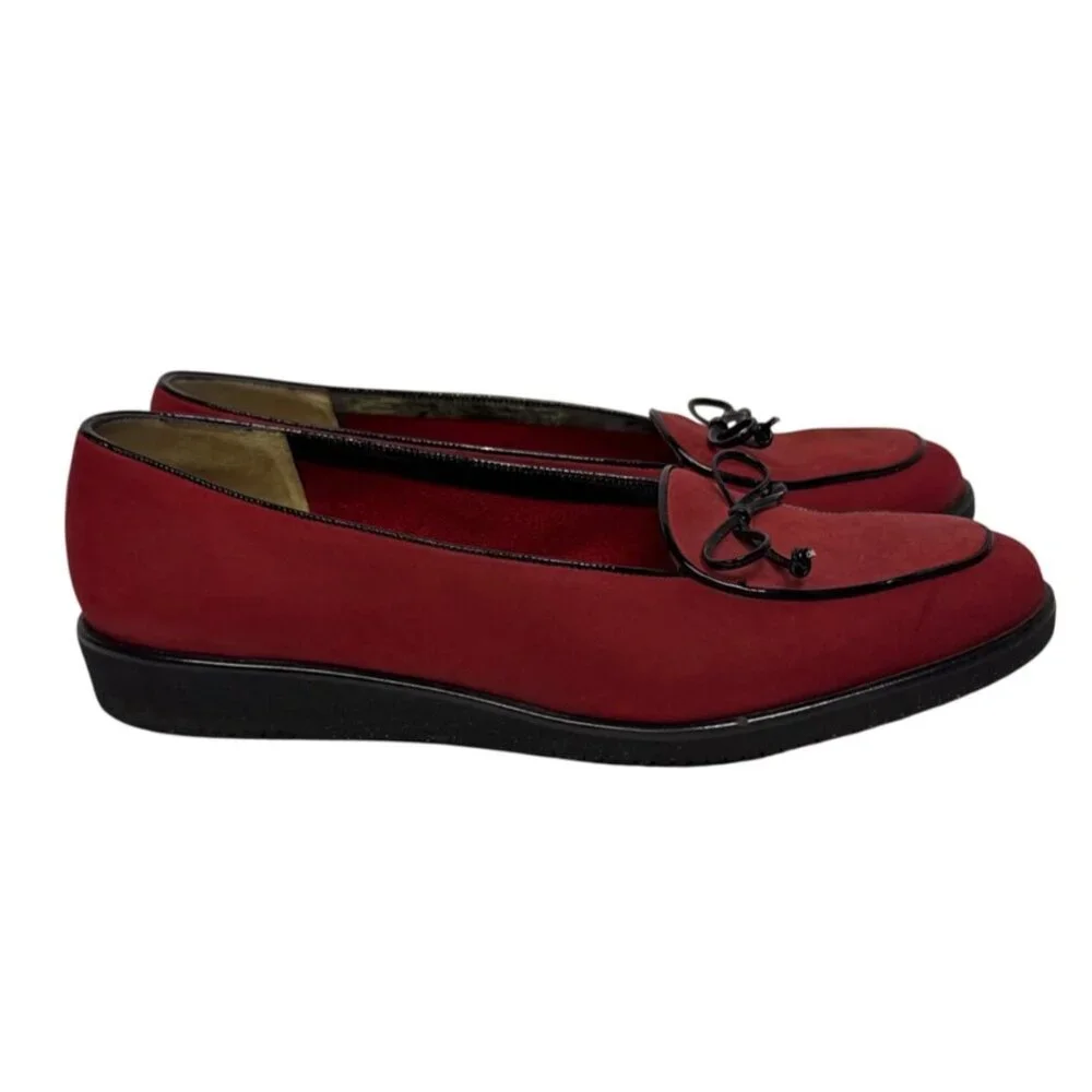 Salvatore Ferragamo Vintage Women's Loafers Red Suede Bow Detail Size 6 Designer